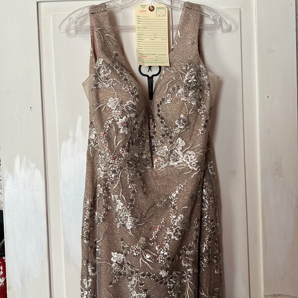 Dave & Johnny prom dress